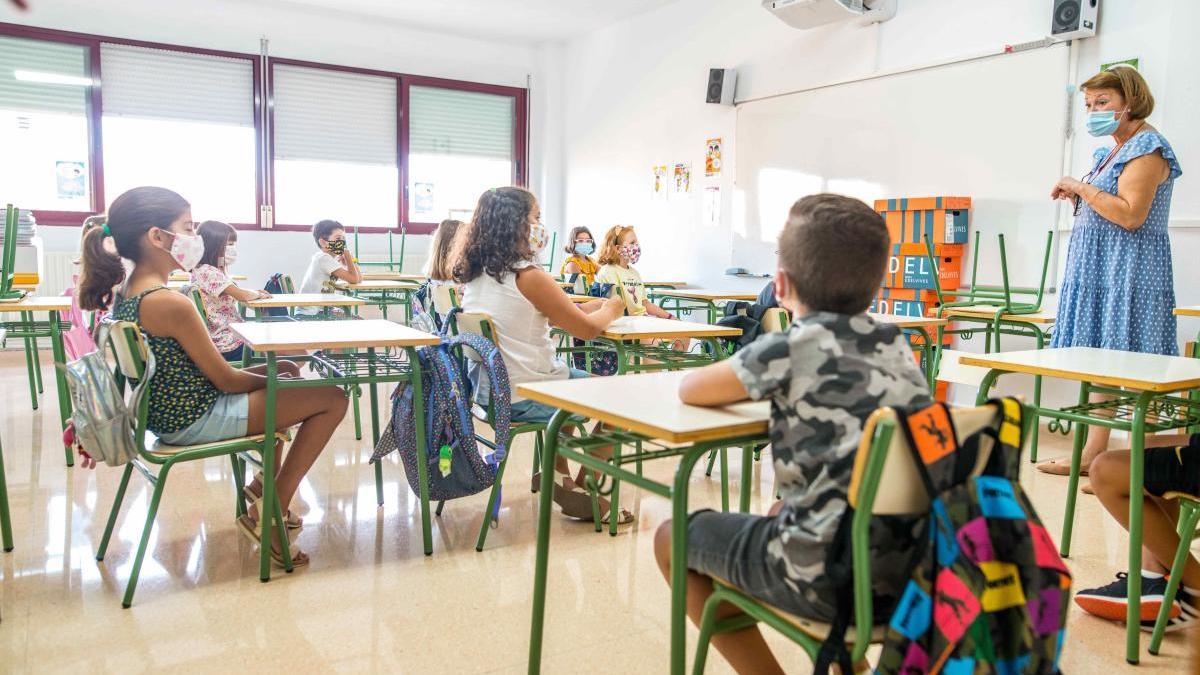 El refuerzo en los centros de salud permitirá dotarlos de enfermeros escolares