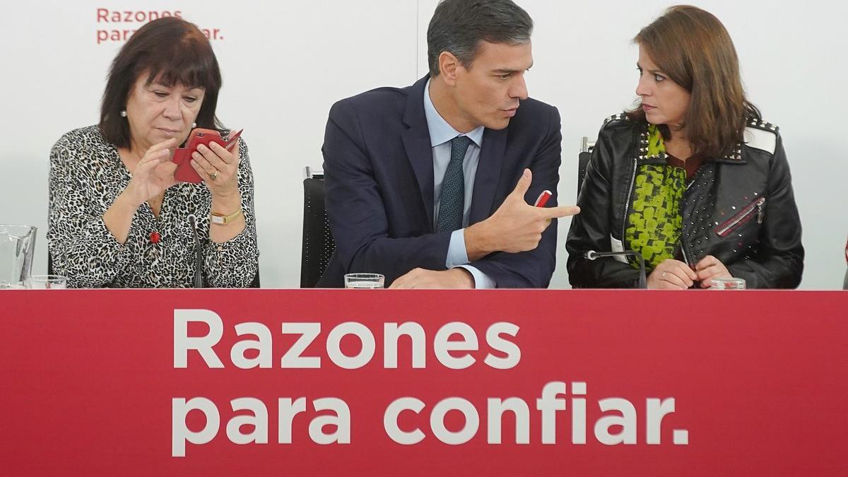 Sánchez, con Narbona y Lastra