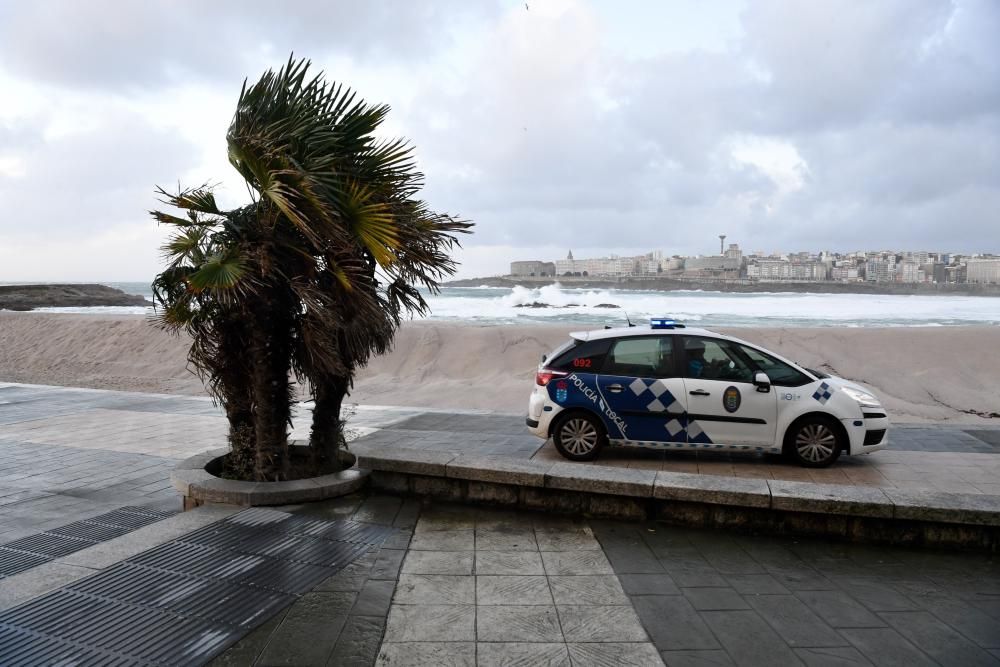 Temporal con alerta roja en la costa de A Coruña