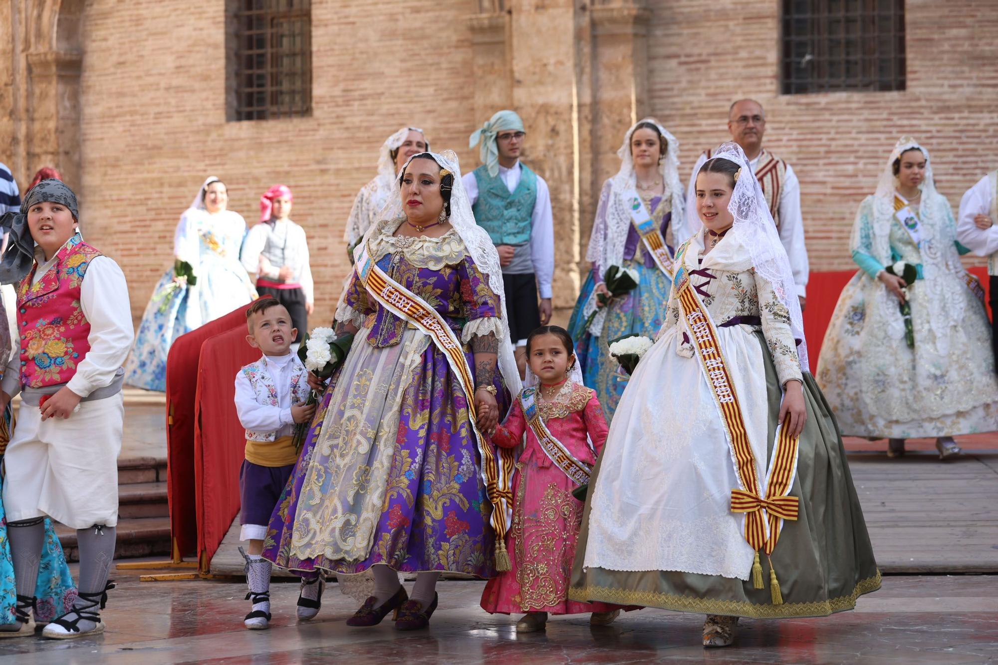 Búscate en el primer de la Ofrenda en la calle de la Paz hasta las 17 horas