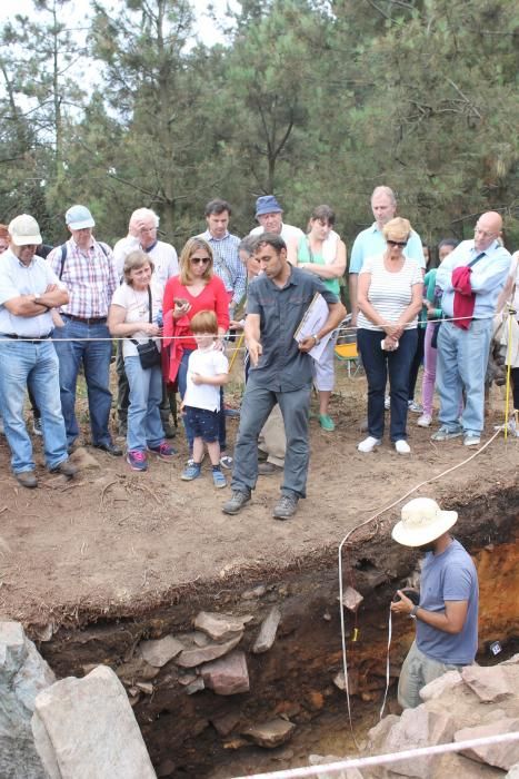 Jornada de puertas abiertas en el dólmen de Salas