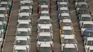 Más de 1 de cada 3 coches que llegan al Port de Barcelona ya son eléctricos (y la mayoría chinos)