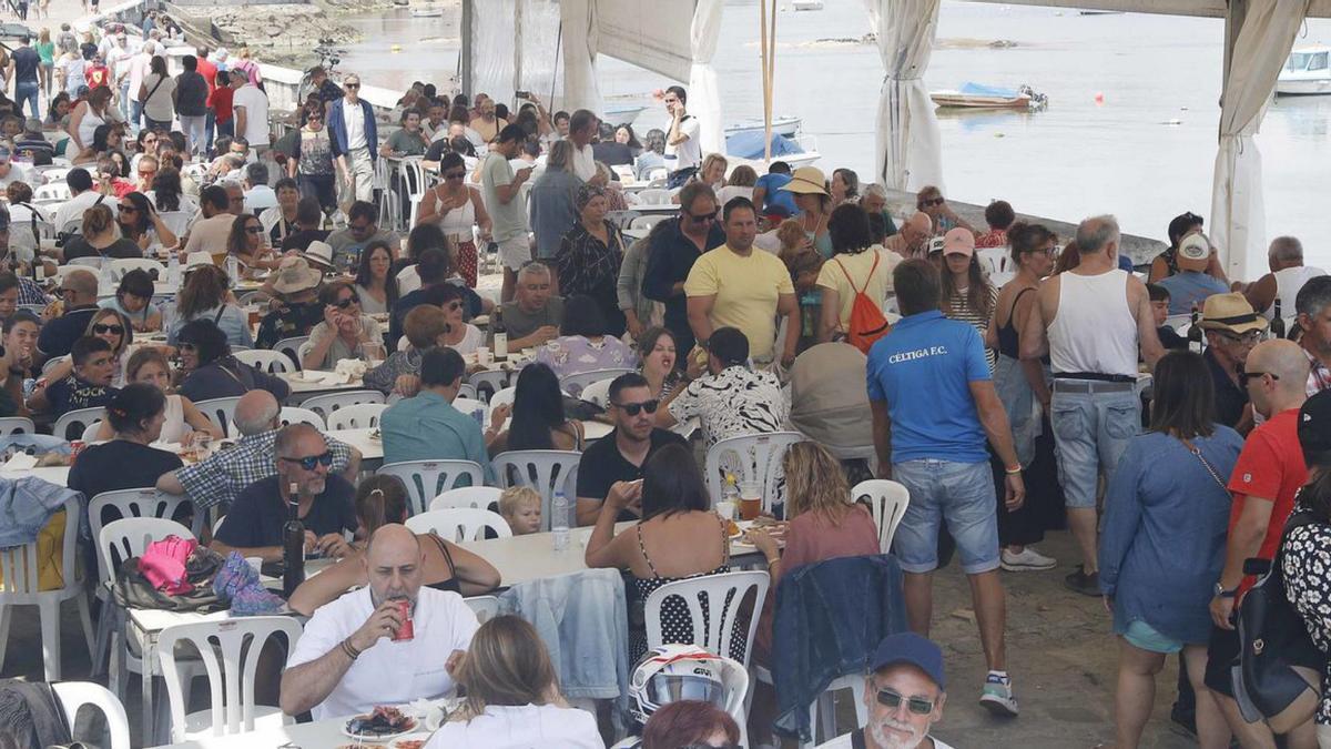 Las Festas Gastronómicas do Mar abarrotan O Cantiño de comensales  | PABLO HERNÁNDEZ