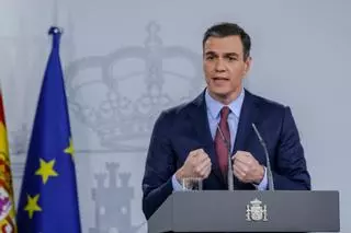 Sánchez anuncia que el próximo curso los menores de hasta 16 años recibirán una ayuda de 100 euros para gafas o lentillas