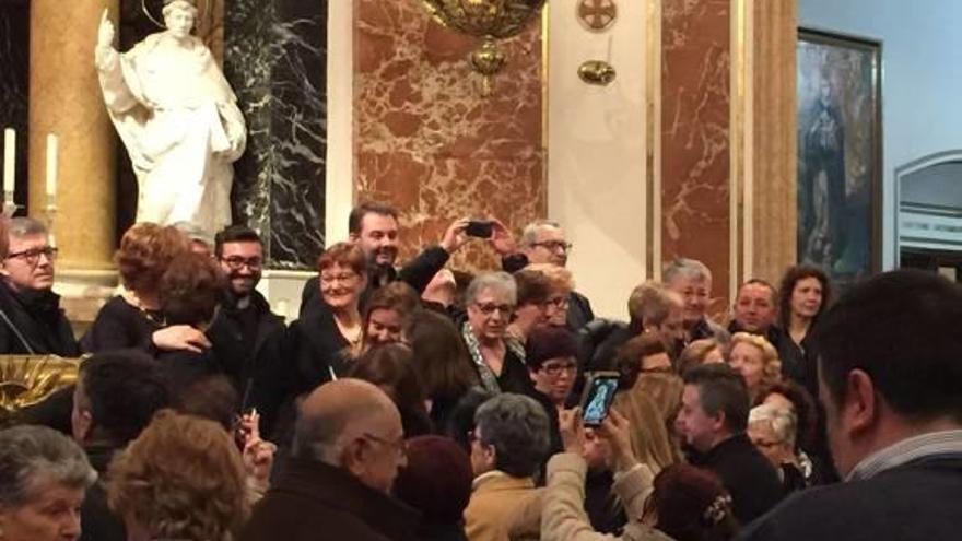 Éxito de la Coral de Veus de  la Pobla Llarga en la basílica