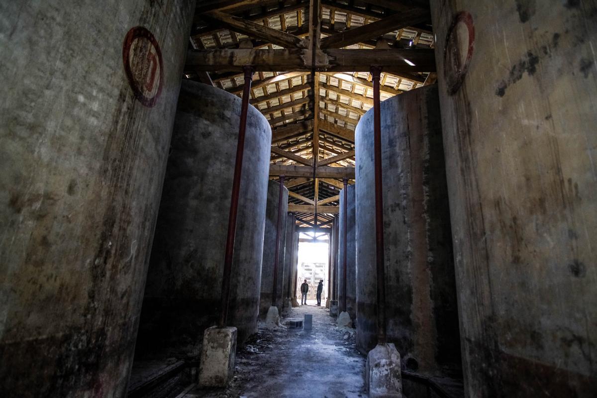 En la alcoholera "La Unión" se estuvo produciendo el coñac Santa Eulalia hasta 1936, un licor comercializado y muy preciado en toda España