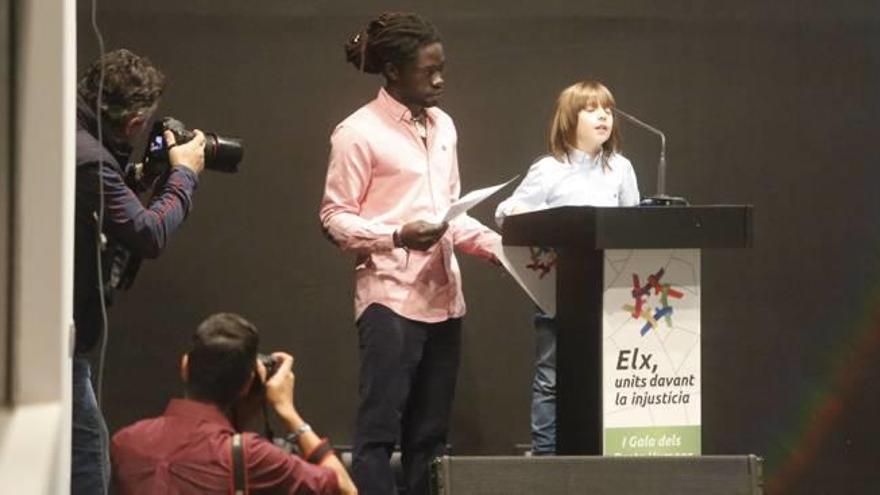 Un momento de la I Gala de los Derechos Humanos celebrada anoche en Elche.