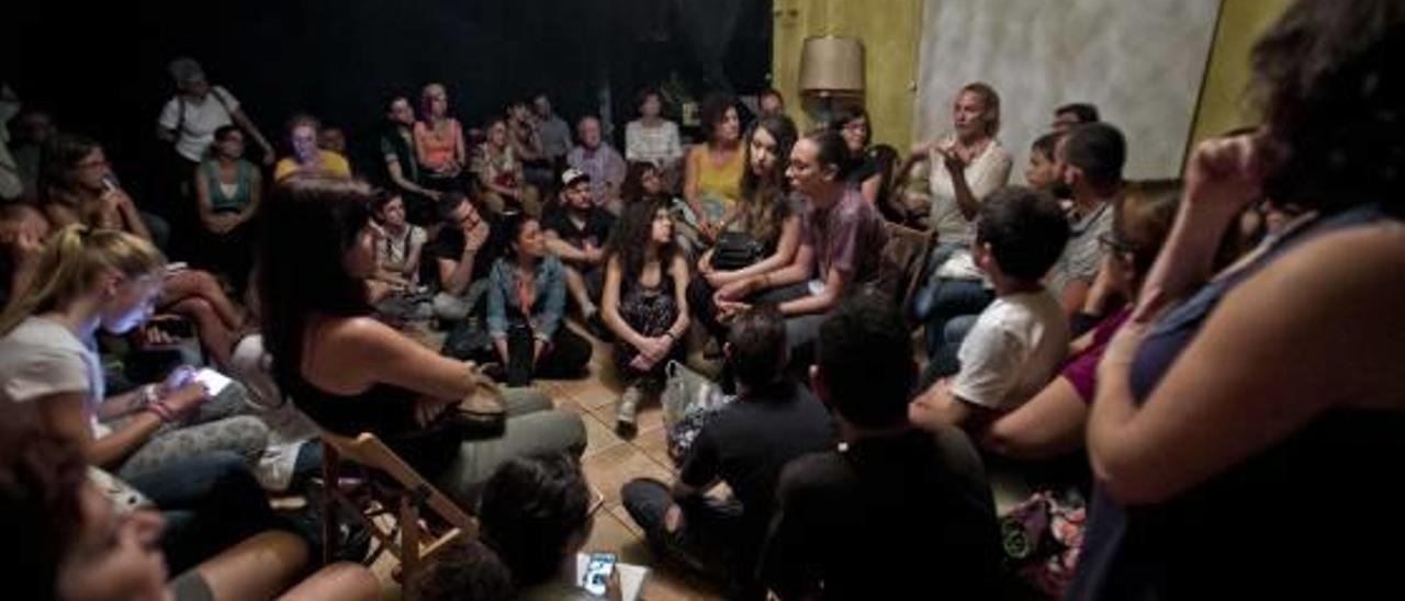 Una plataforma ciudadana se organiza para acoger refugiados en Elche y enviar ayuda a Siria