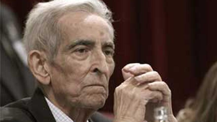 Muere Gabriel Cisneros, uno de los padres de la Constitución