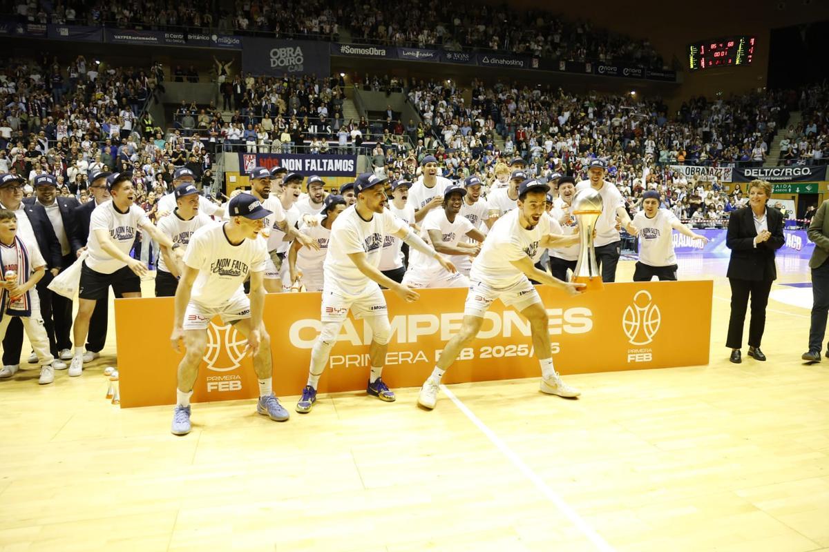El Obradoiro asciende y convierte Sar en una fiesta de ACB
