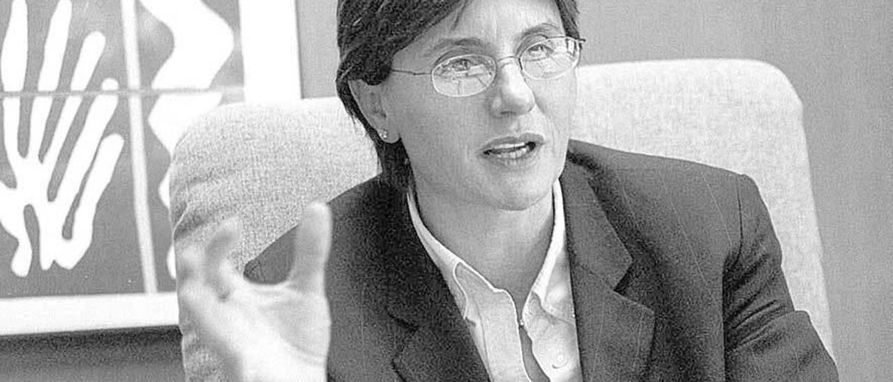 Pilar Varela en el año 2000, de aquélla concejala de Promoción Económica de Avilés.