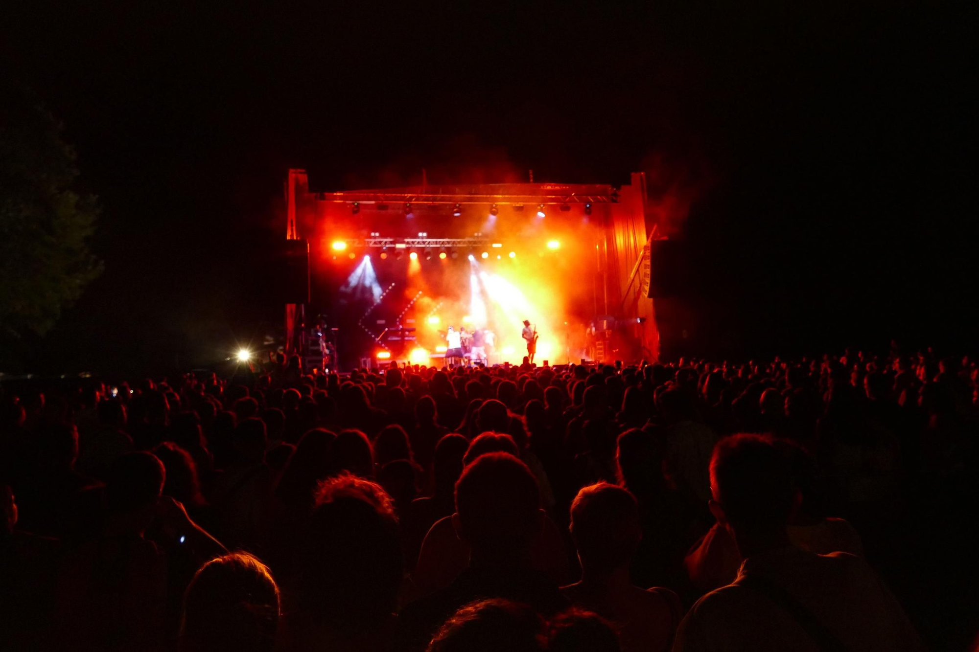 La segona Bertranada Fest congrega unes 8.000 persones als concerts de Ginestà i Búhos