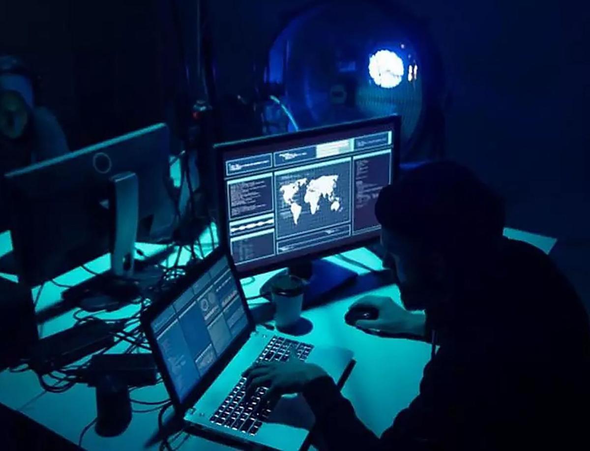 Europa recluta experts per vigilar la desinformació i els delictes ‘online’ Europa recluta experts per vigilar la desinformació i els delictes ‘online’