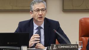 El gobernador del Banco de España, Pablo Hernández de Cos, en la Comisión de Economía del Congreso.