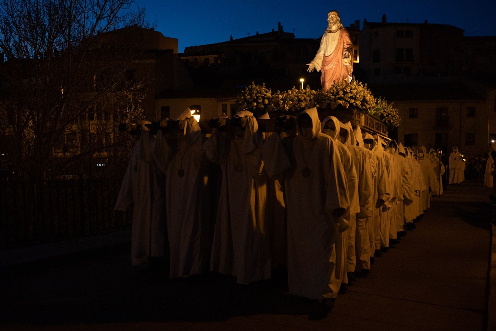 GALERIA | Las mejores imágenes de la procesión de Luz y Vida