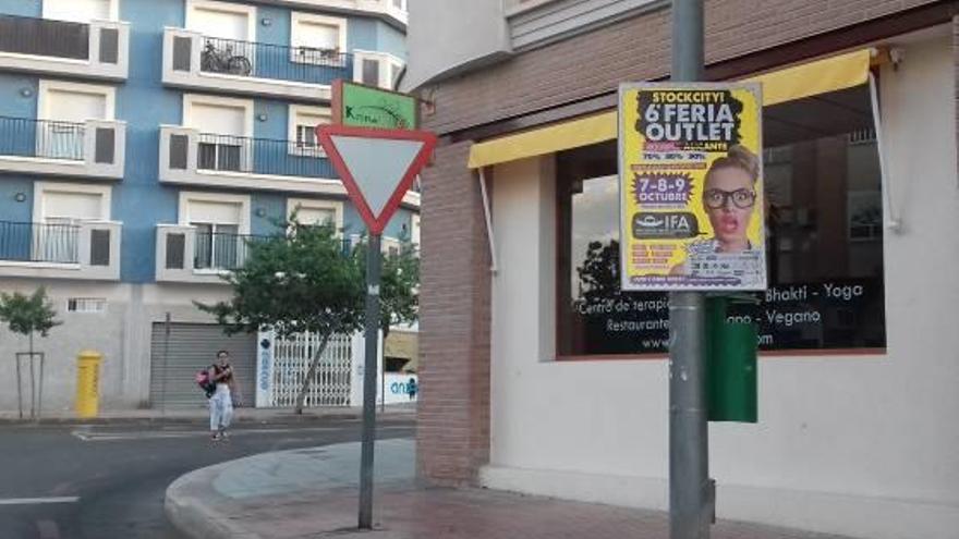 Prolifera la publicidad ilegal en espacios públicos de San Vicente