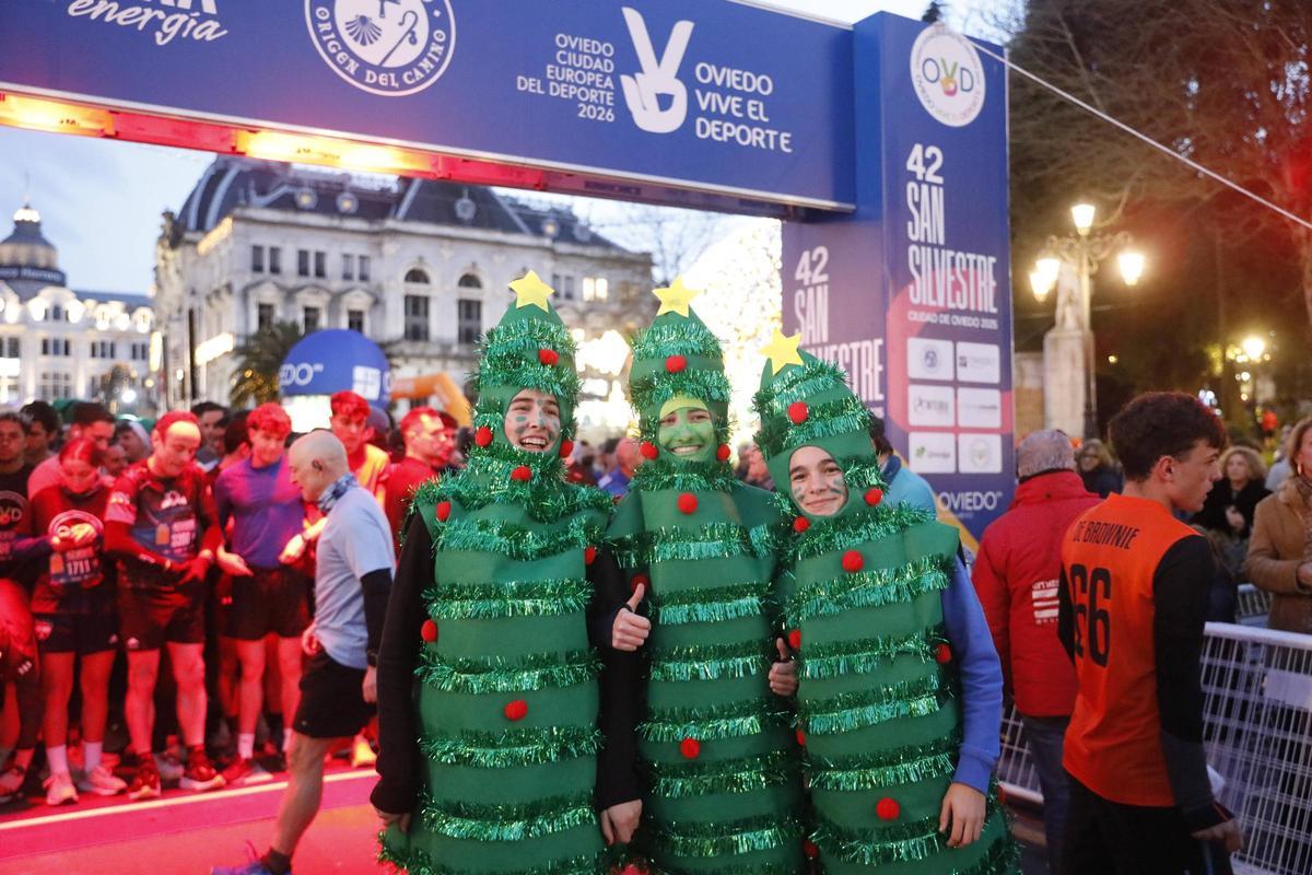 EN IMÁGENES: Así fue la San Silvestre 2025 de Oviedo