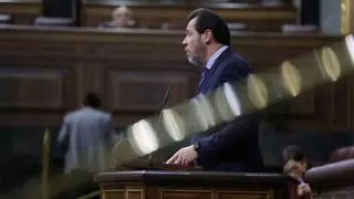 El PP busca una pinza con Junts y PNV para prorrogar las nucleares, congelar las tasas de Aena y subir la indemnización por retrasos del AVE