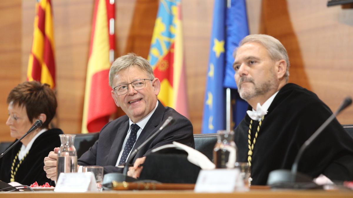 Puig, junto al rector de la UMH, la semana pasada cuando abrió el curso académico de las universidades valencianas