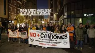 Los vecinos de la zona oeste vuelven a las calles: “Llevamos treinta años aguantando camiones, ya basta”