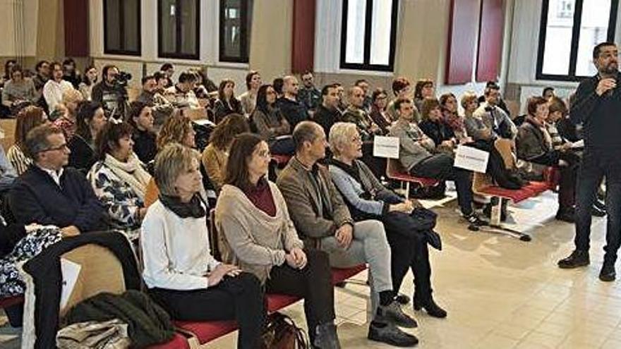 Xerrada ahir sobre la segregació a les escoles, amb l&#039;educador social de la UVic Jordi Collet