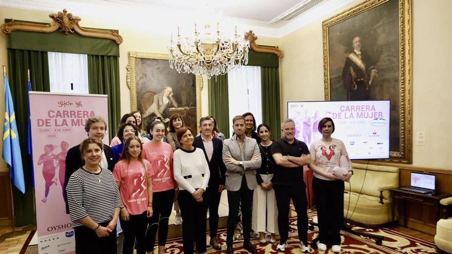 La Carrera de la Mujer de Gijón reúne a más de 5.000 corredoras: &quot;Es una marea rosa con mucha fuerza&quot;