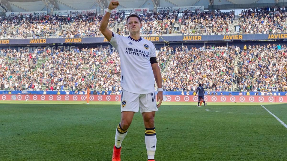 Javier 'Chicharito' Hernández celebrando un gol con LA Galaxy