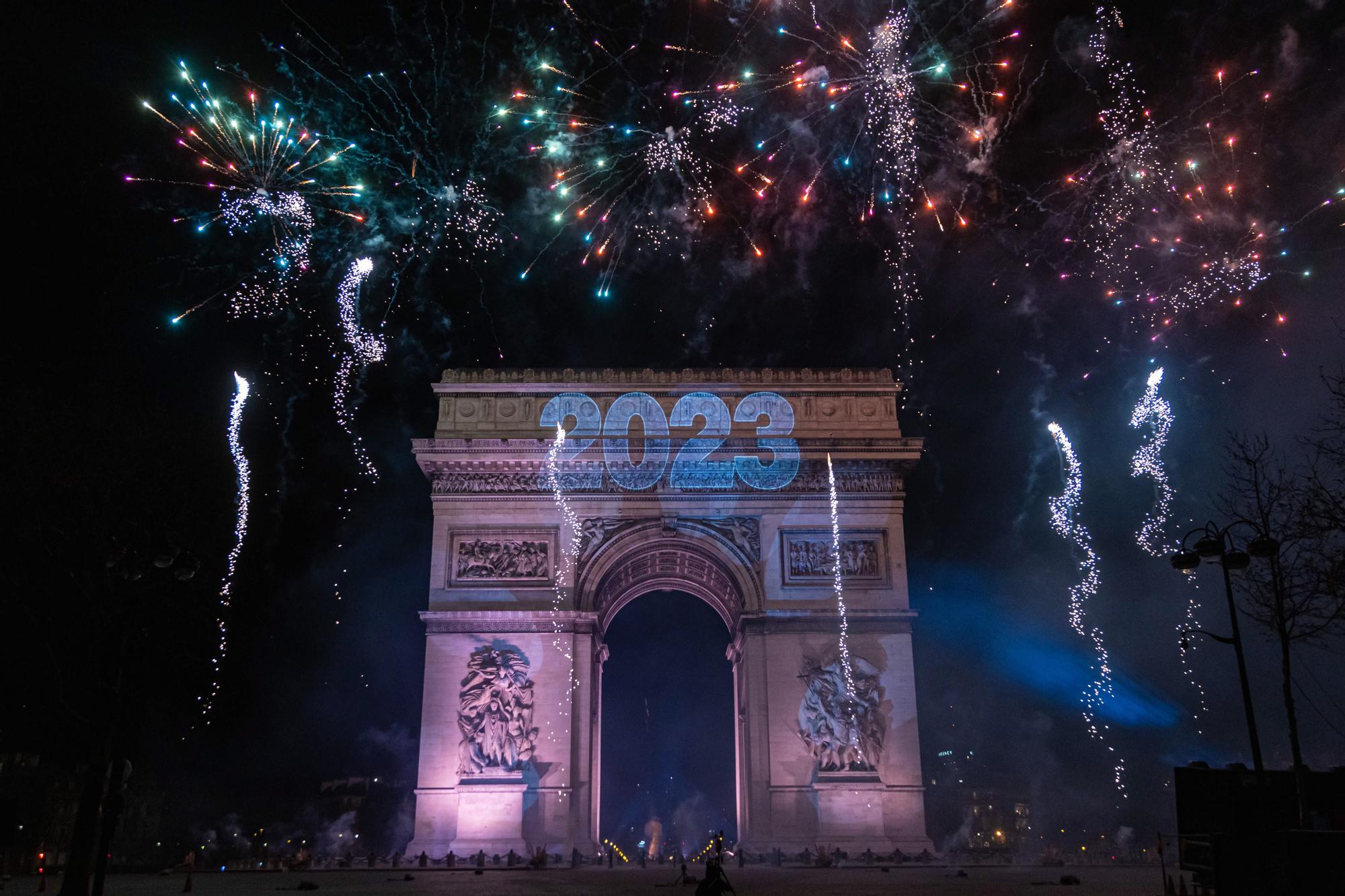 2023 Celebración de año nuevo en París