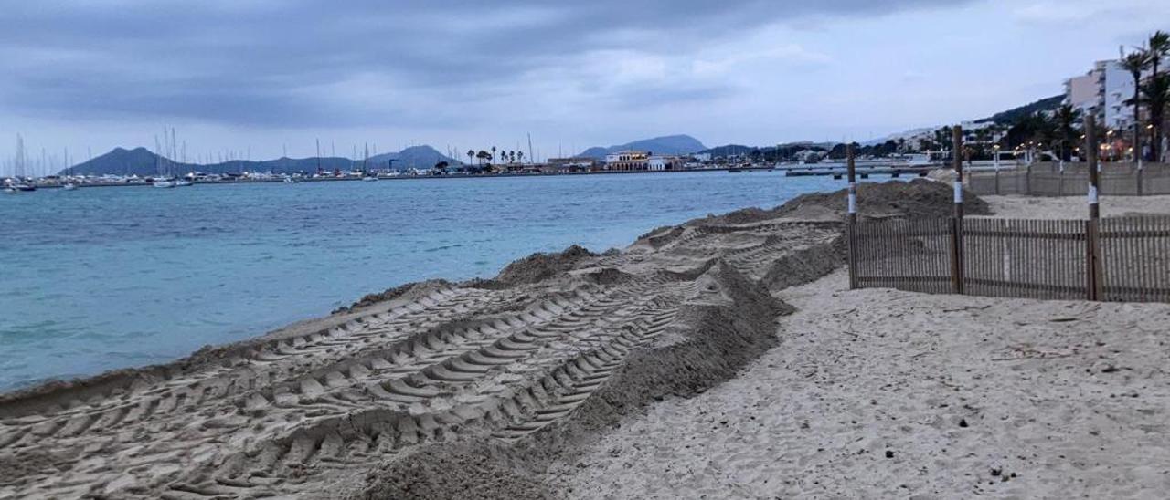 Imagen de los movimientos de arena investigados ahora por Costas en el Port de Pollença.