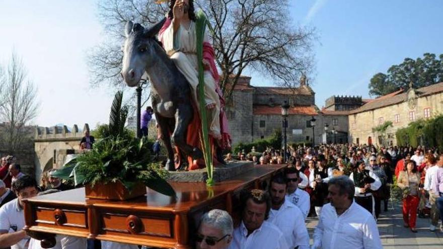 Vilagarcía es uno de los puntos de O Salnés donde se vive con mayor intensidad la Semana Santa.  // IA