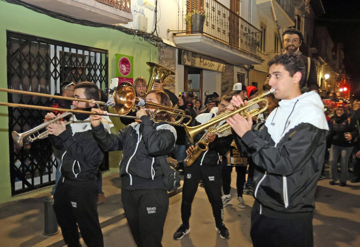 Troba't a les fotos de l'inici del Carnaval de Sallent 2026