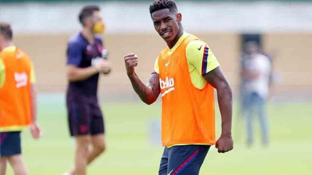 Junior Firpo sigue centrado en el trabajo del Barcelona