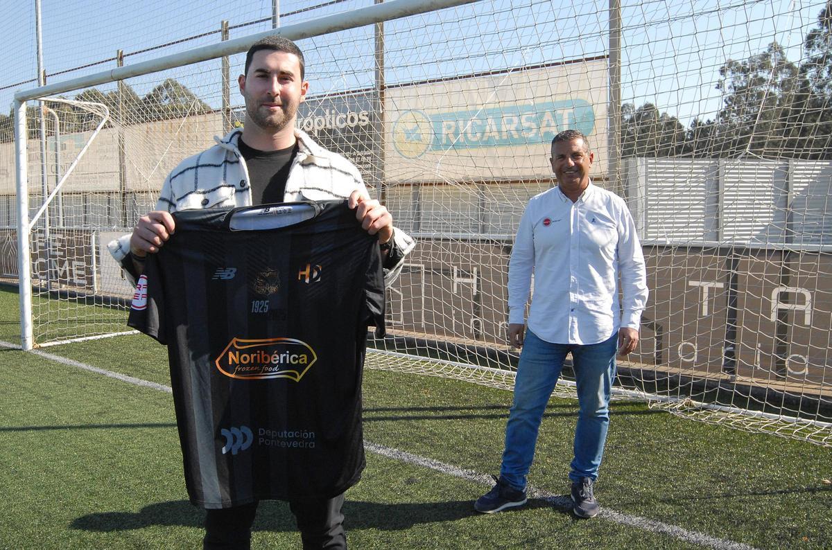 Presentación de Pablo Brea en el Novo Municipal de A Estrada junto a Toño Camba.