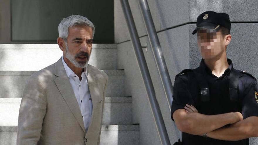 Imanol Arias, a su salida a la Audiencia Nacional en junio.