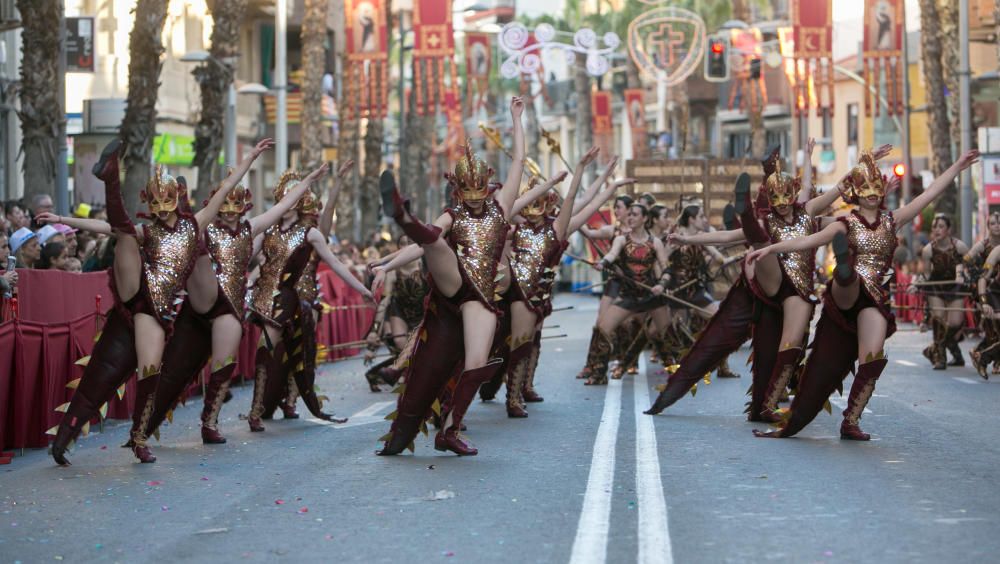 San Vicente celebra su entrada cristiana en las fiestas de Moros y Cristianos 2019