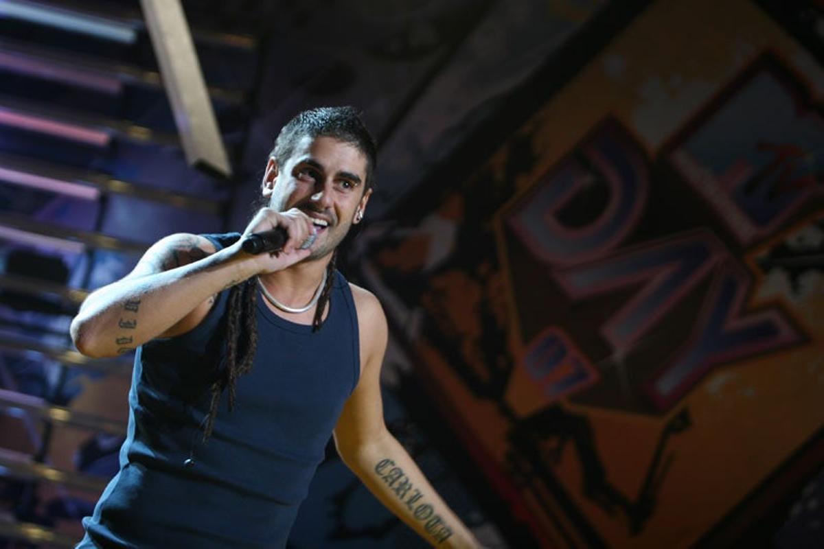 El asturiano Melendi cerró el festival interpretando sus temas más conocidos.