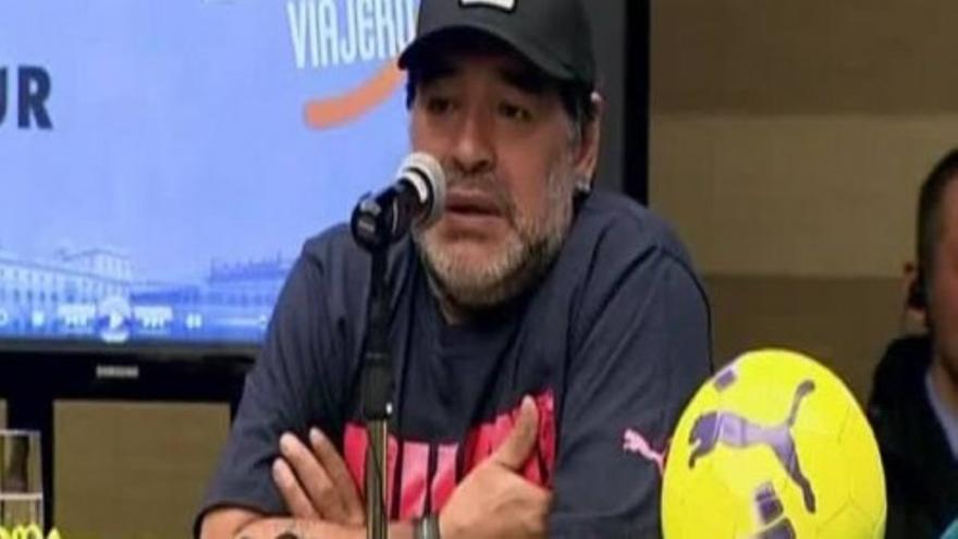 Maradona: &quot;Van Gaal está más cerca del diablo que otra cosa&quot;