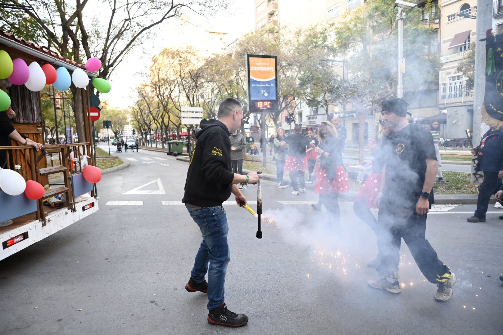 Desfile de collas y carros