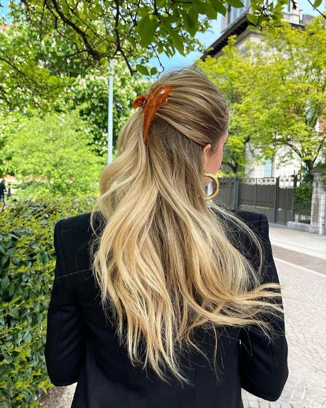 Chiara Ferragni con pinza delfín