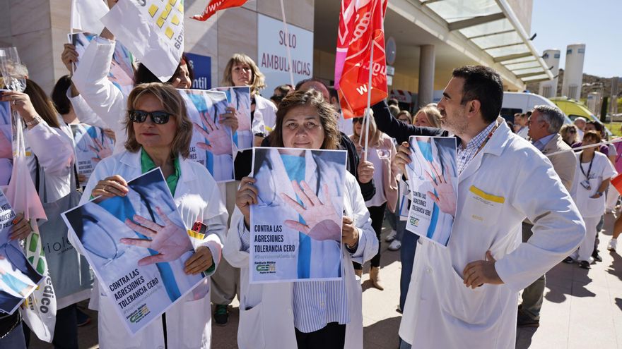 La Asamblea reclama un catálogo de sanciones a los agresores de sanitarios para este mismo año