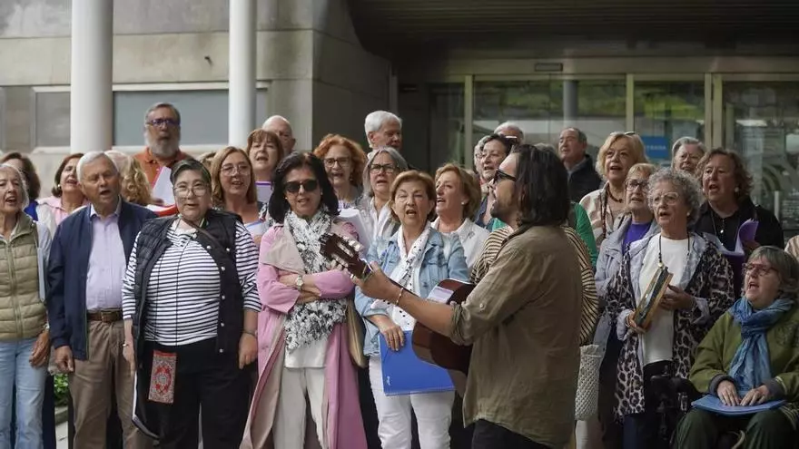 Cierre de curso del Programa Lecer: actuación del alumnado de cantos de taberna