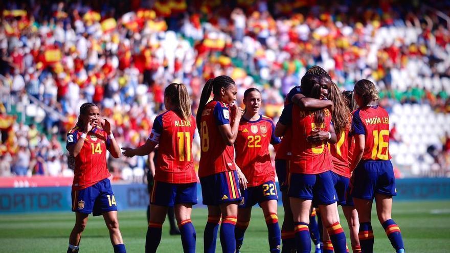 España pasa por Córdoba como un ciclón y golea a Ucrania