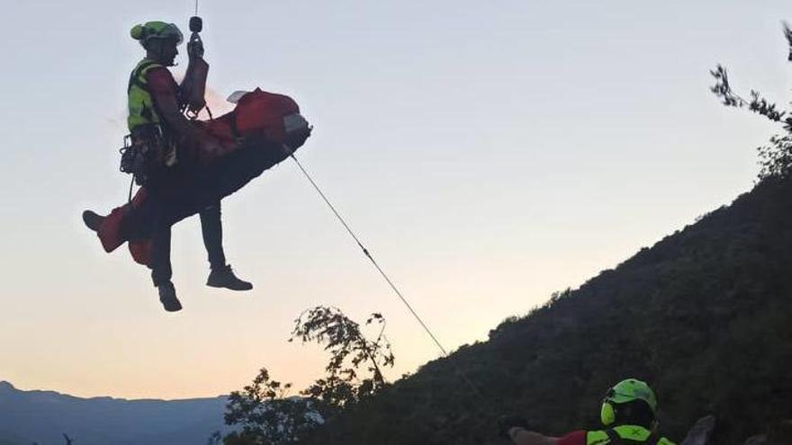 Rescaten un parapentista ferit greu en caure d&#039;uns 20 metres d&#039;alçada a Organyà