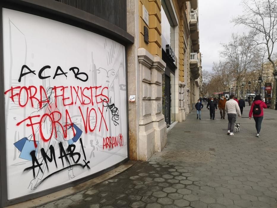 Les destrosses de la cinquena nit de protestes a Barcelona