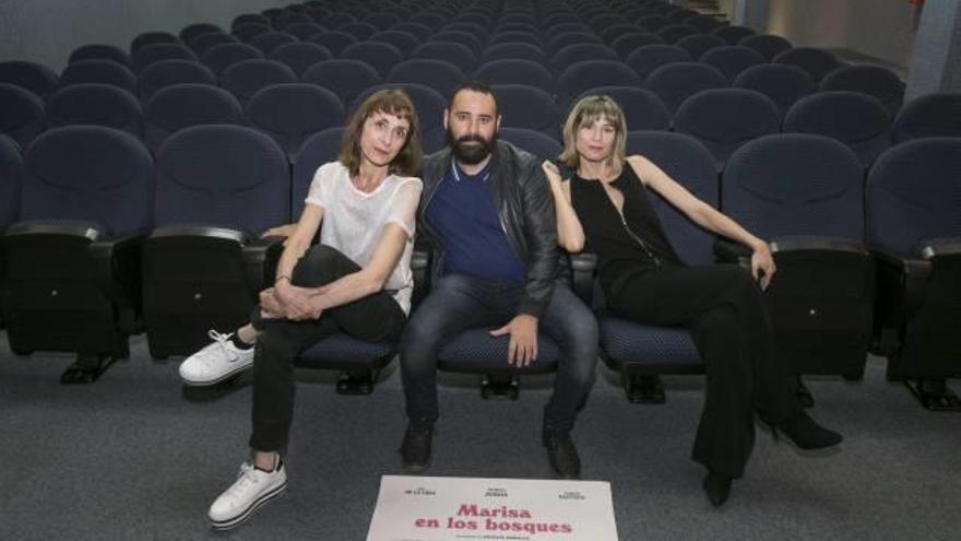 Carmen Caballero, Antonio Morales y la alicantina Patricia Jordá, ayer en Alicante.