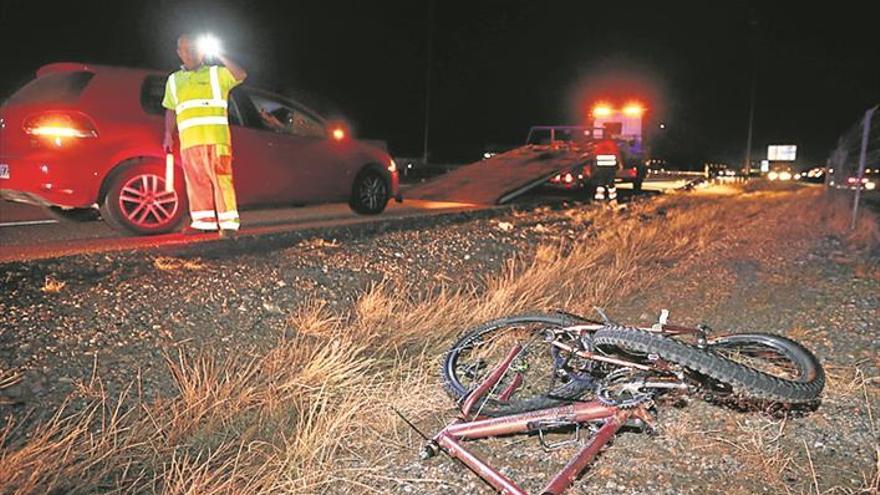 Grave un ciclista arrollado frente al seminario Mater Dei de Castellón