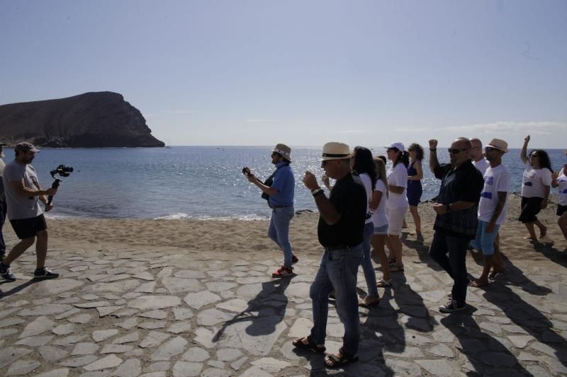 Flashmob en la playa La Tejita