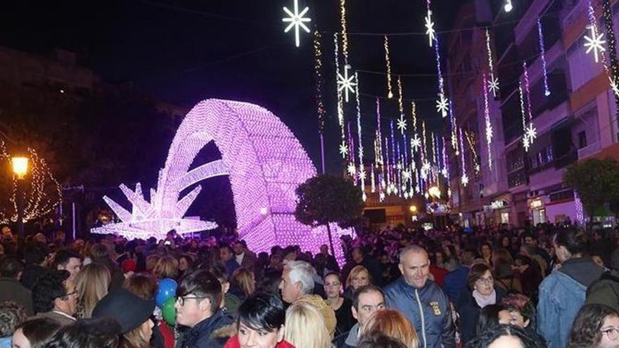 Imagen del alumbrado navideño de Puente Genil.