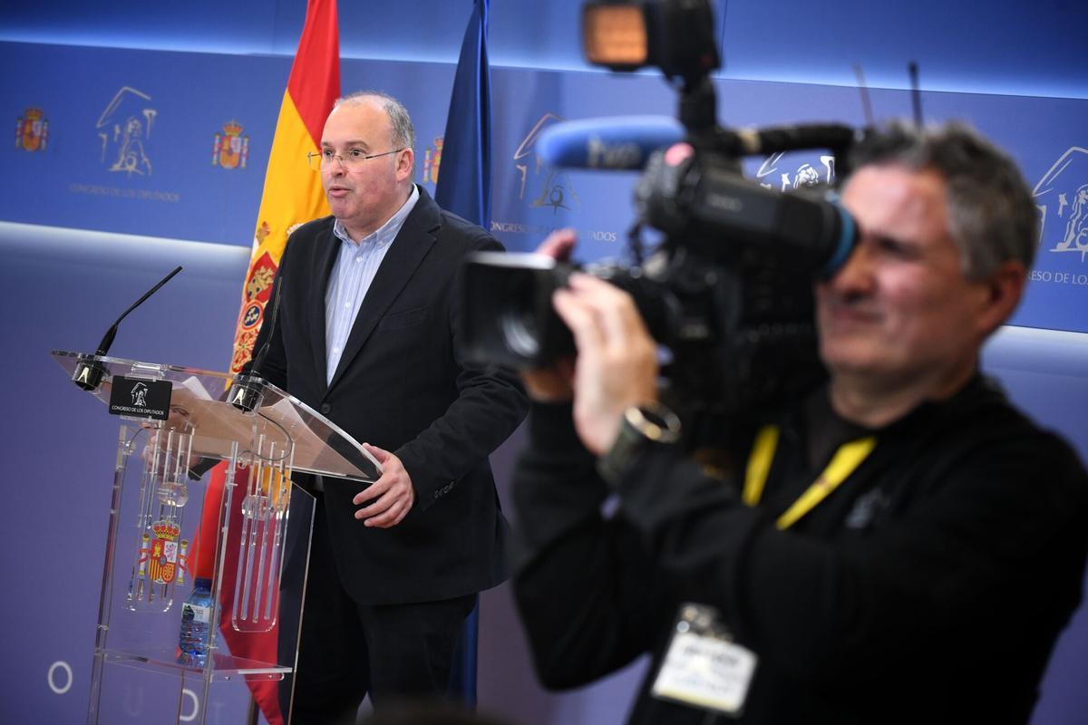 El portavoz del PP en el Congreso, Miguel Tellado, durante una rueda de prensa en el Congreso de los Diputados, a 21 de enero de 2025, en Madrid (España). 21 ENERO 2025;RUEDA;CONGRESO;PORTAVOCES Fernando Sánchez / Europa Press 21/01/2025. MIGUEL TELLADO;Fernando Sánchez