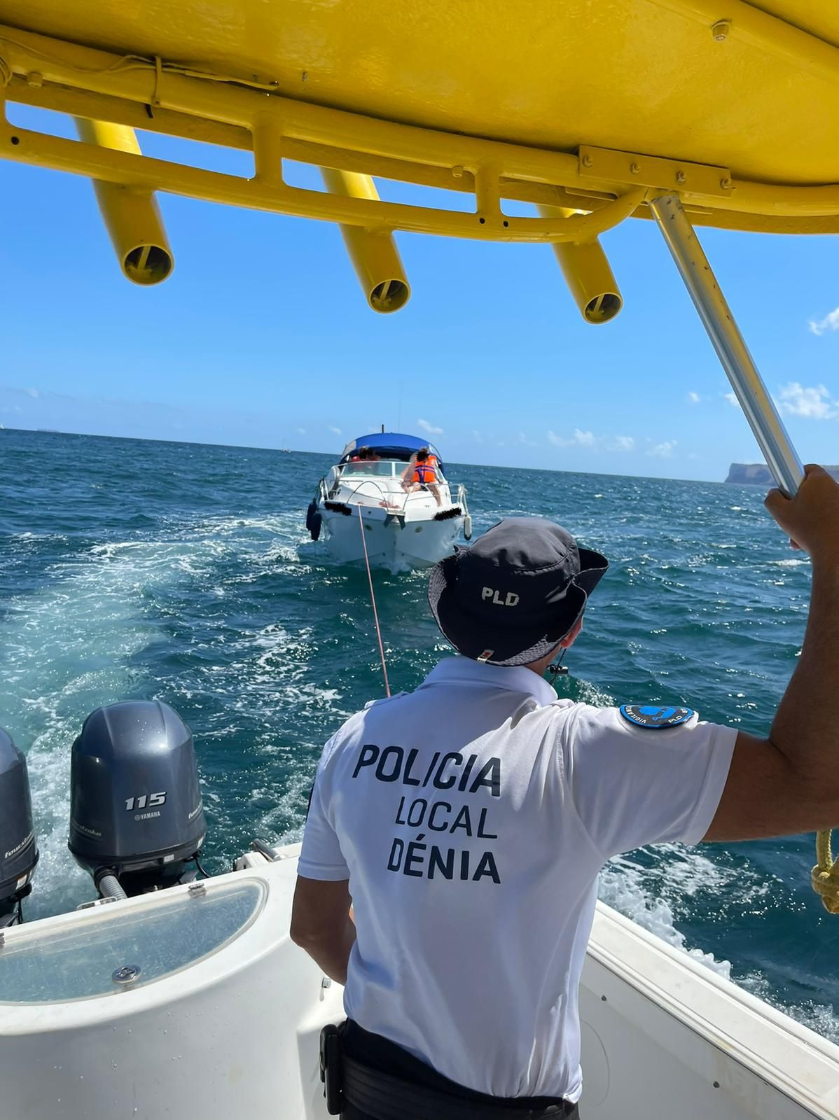 La rápida intervención ha evitado un accidente marítimo